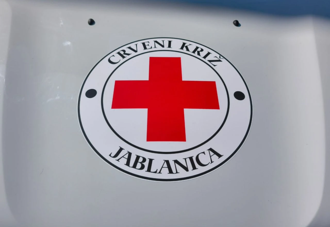 Crveni križ Jablanica dobio prvo službeno vozilo u 30 godina