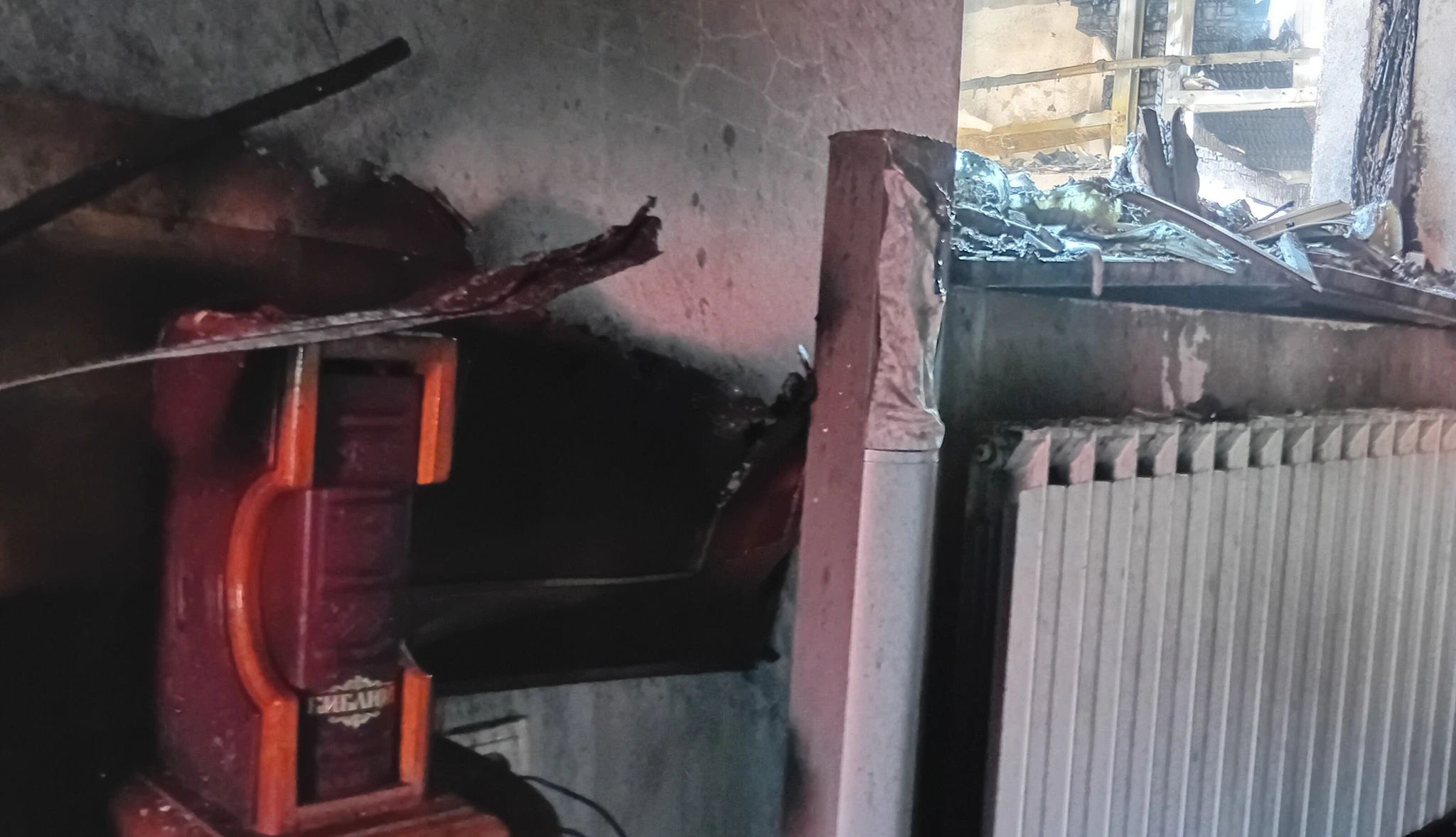 Prijedor: Požar progutao radionicu i kuću, ali Biblija ostala netaknuta