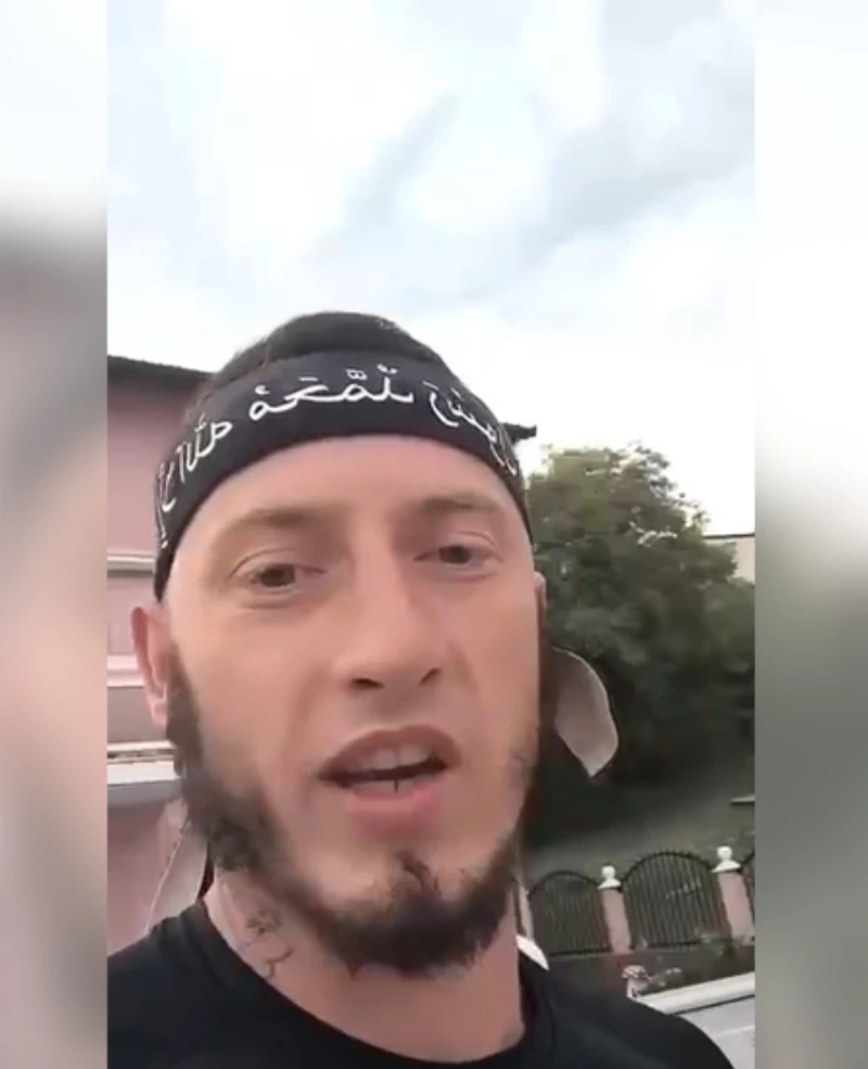 VIDEO | Došao pred kuću gdje žive Srbi pa vikao "Tekbir" i "Allahu ekber"