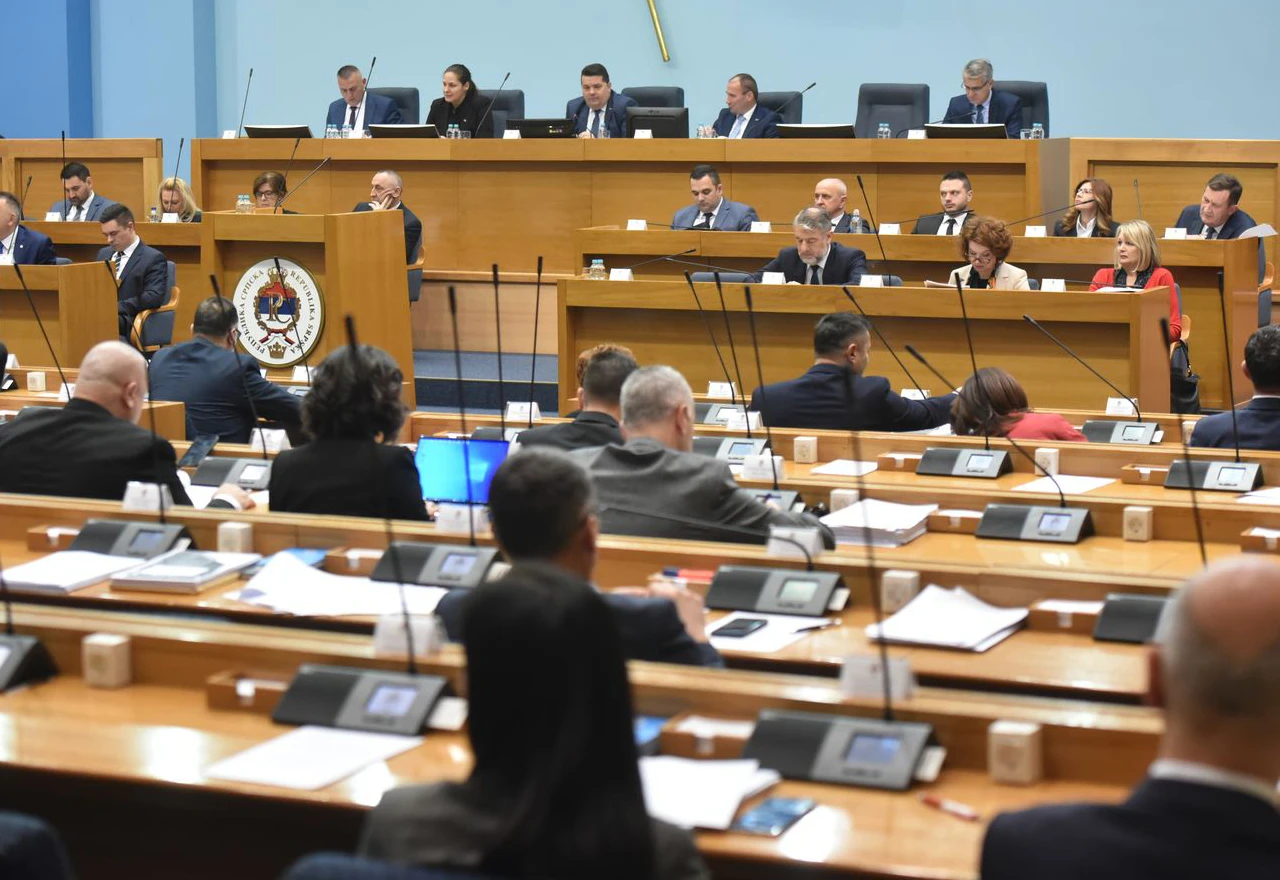 Na izbore tko hoće, pripremiti rezoluciju o samoodređenju