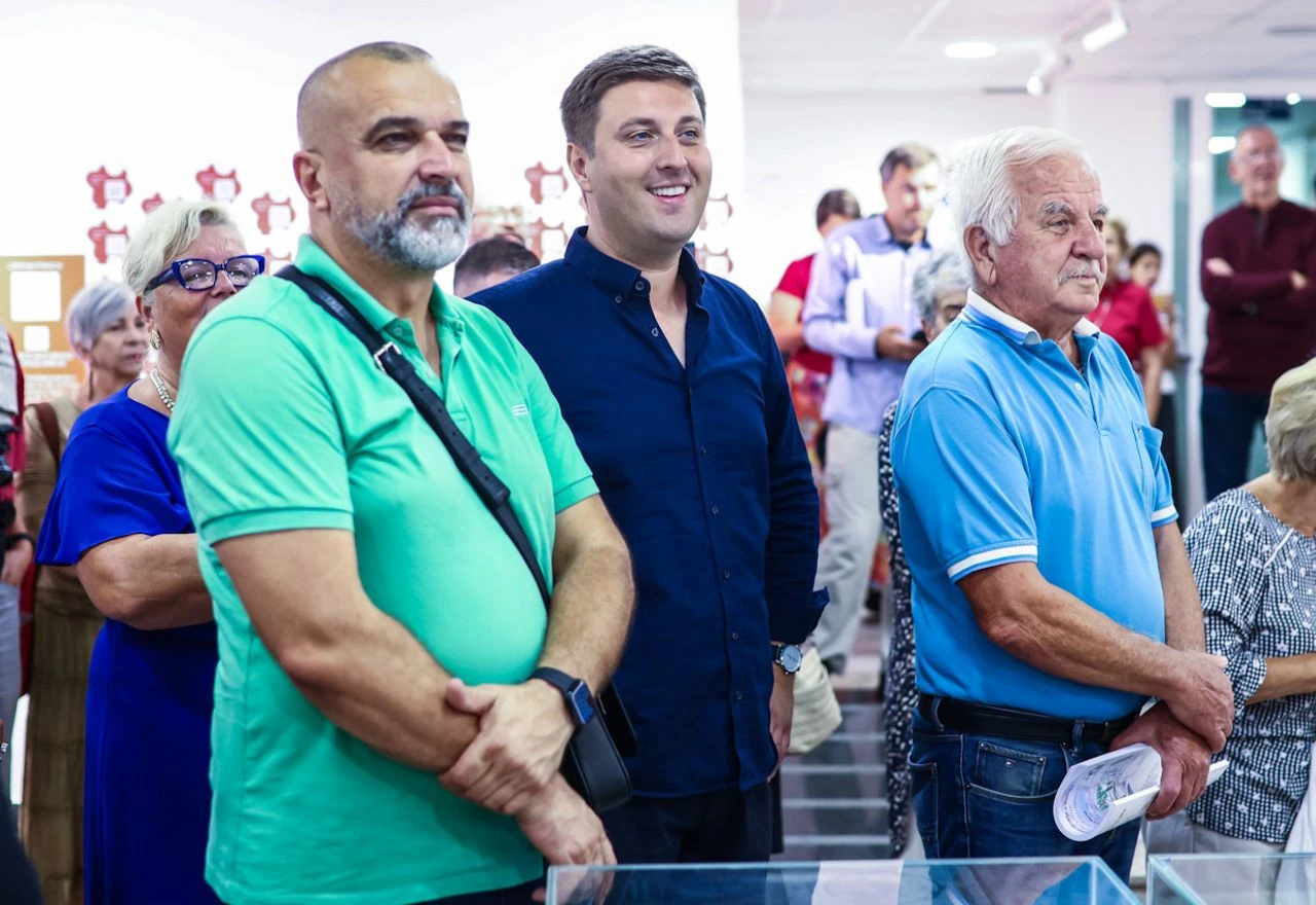 FOTO | Otvorena izložba za 60. godišnjicu Partizanskog spomen-groblja
