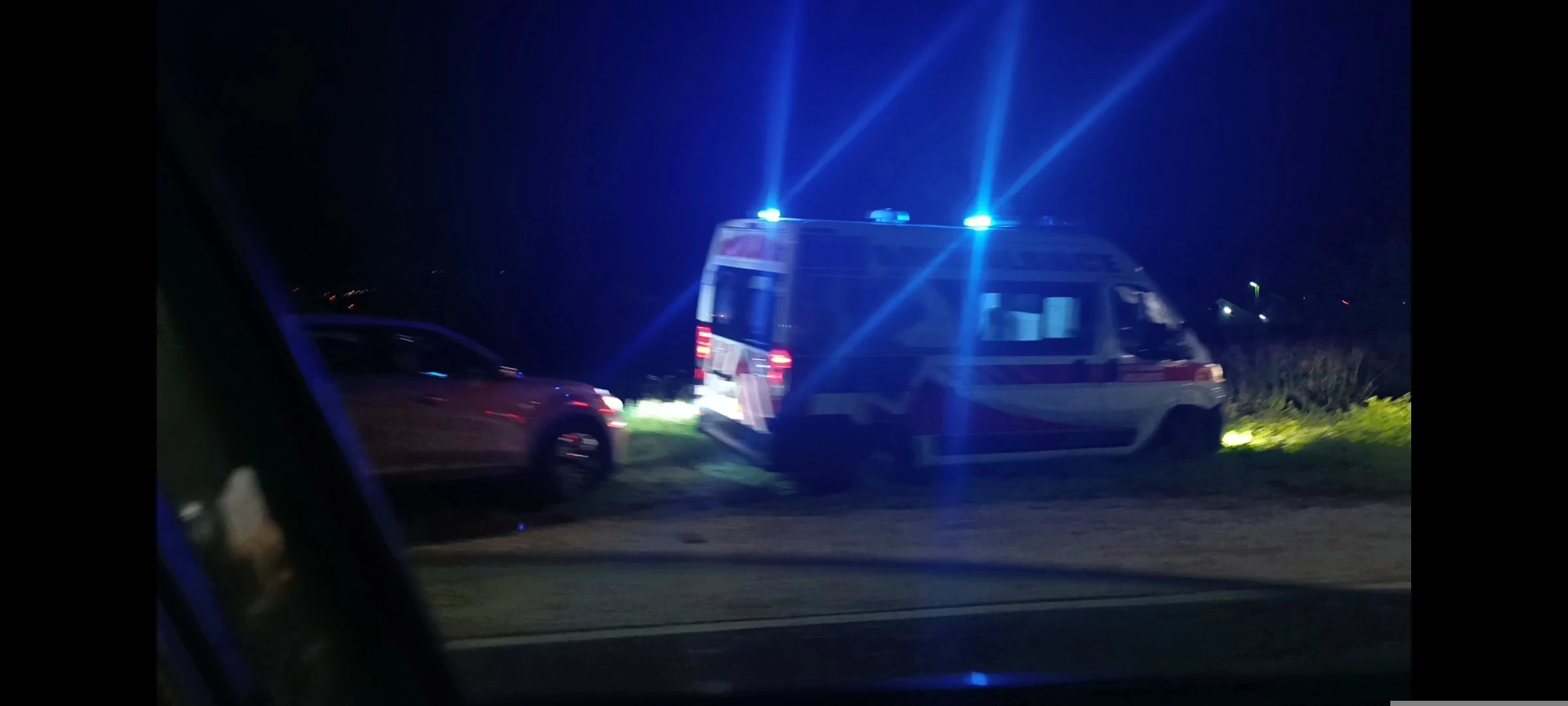 FOTO | Dvije prometne nesreće na sjeveru Mostara, oštećeno autobusno stajalište