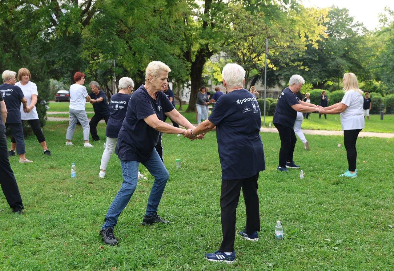 Mostarski umirovljenici treniraju u parku Zrinjevac: Kad odradimo trening 'dobri' smo čitav dan