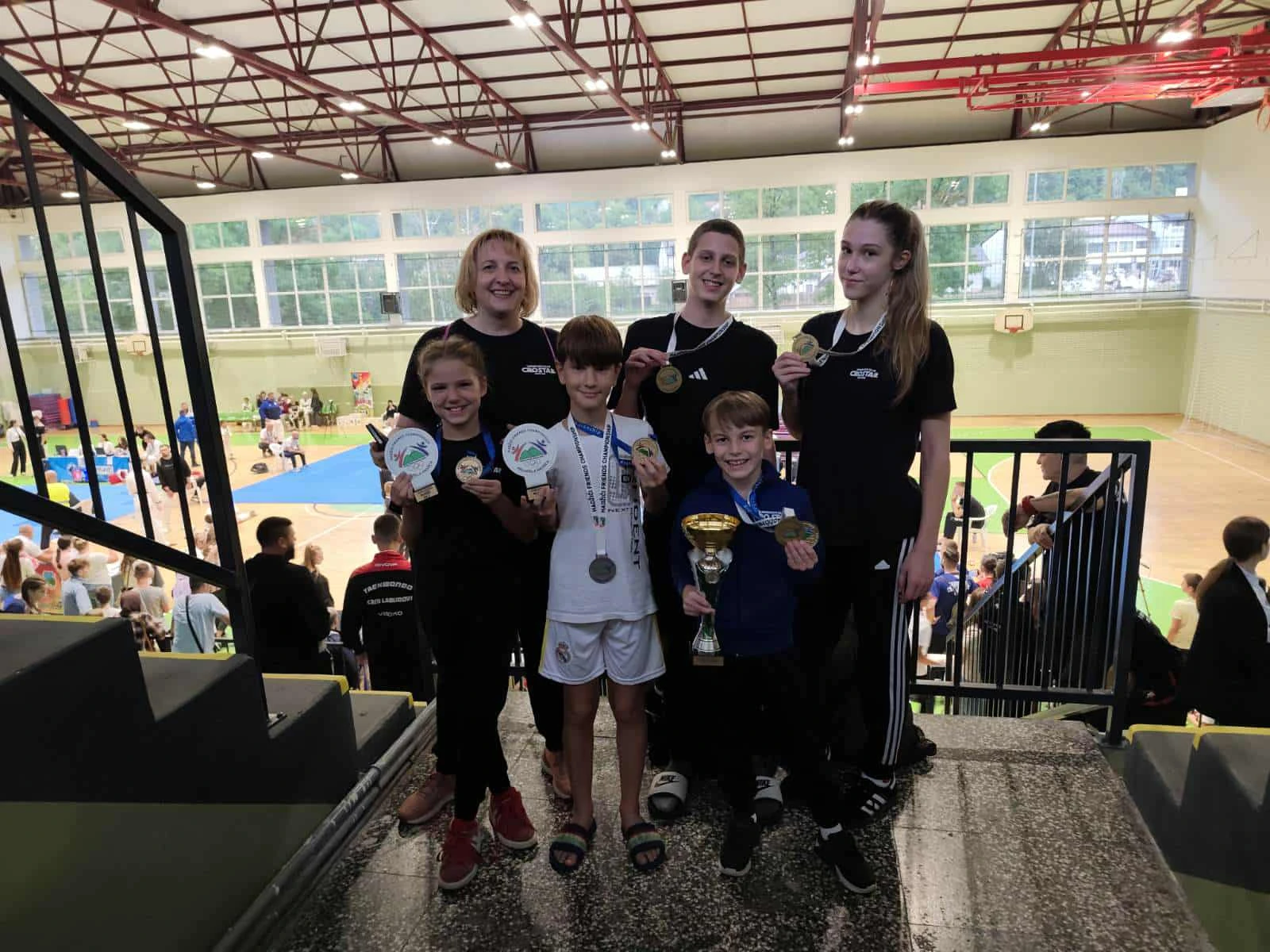 Mostarski Cro Star donio 16 medalja s turnira u Hadžićima