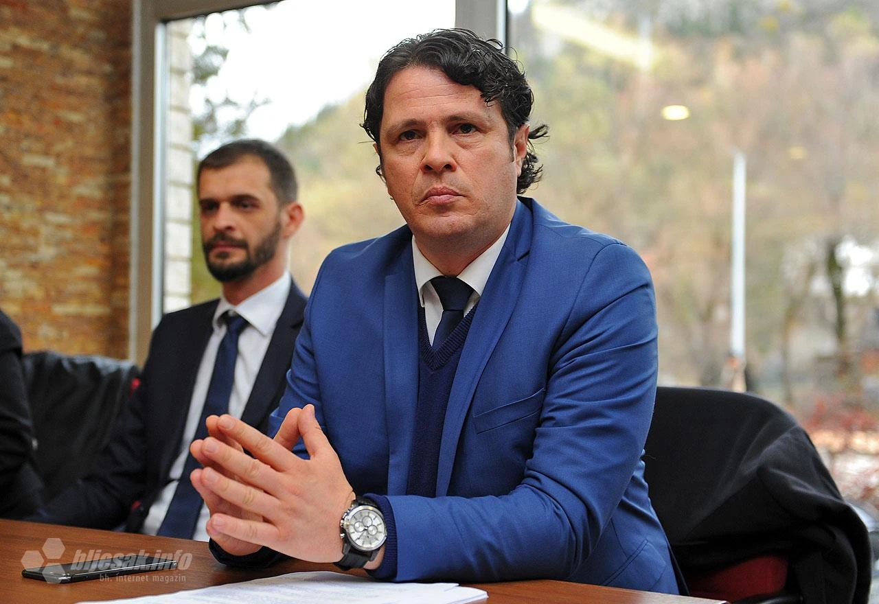 U mjesec dana broj zaposlenih u FBiH porastao za 4861 osobu