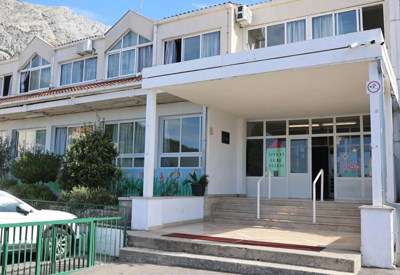 I u Baškoj Vodi djeca ne idu u školu zbog vršnjačkog nasilja