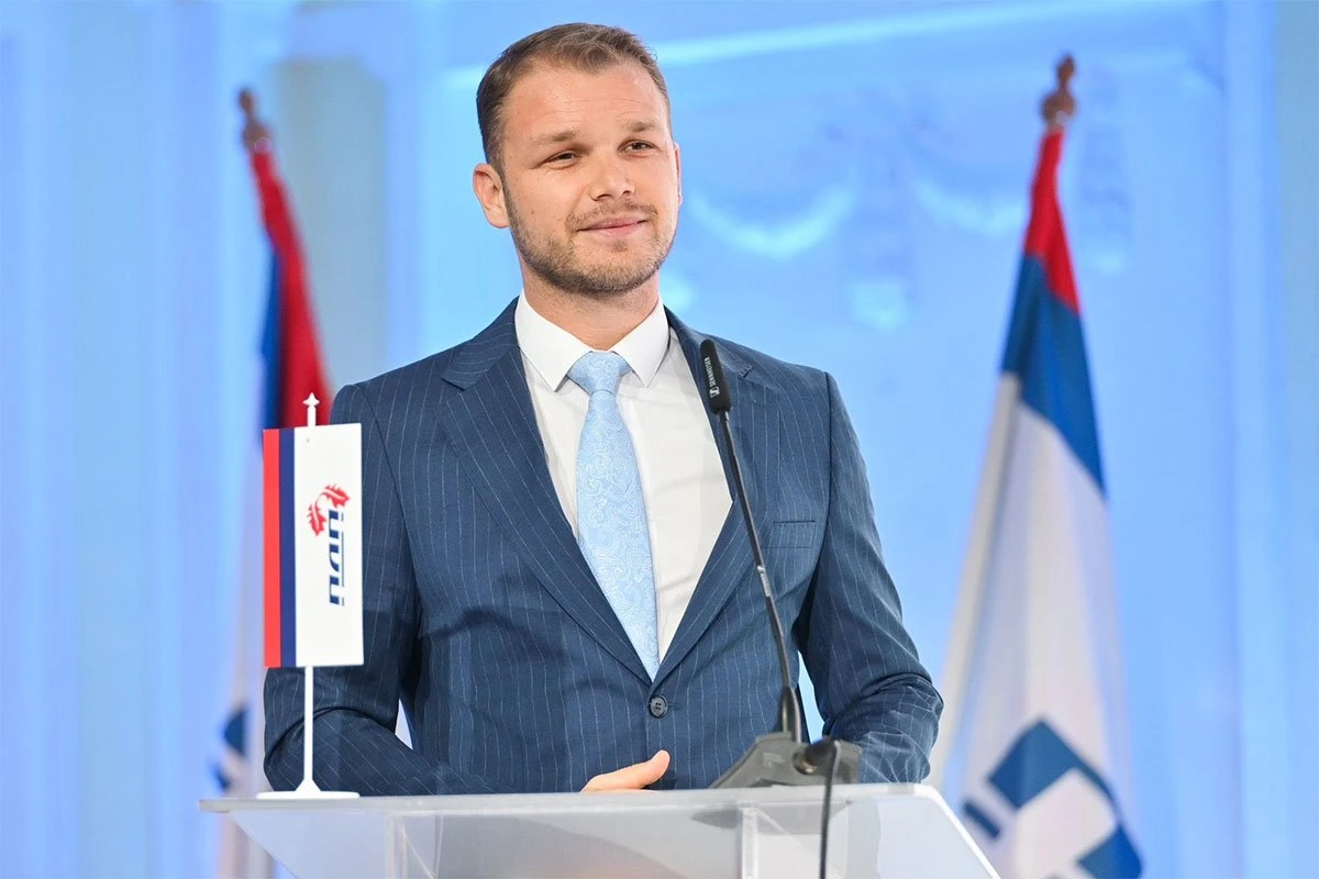 Stanivuković: Zabili su mi nož u leđa