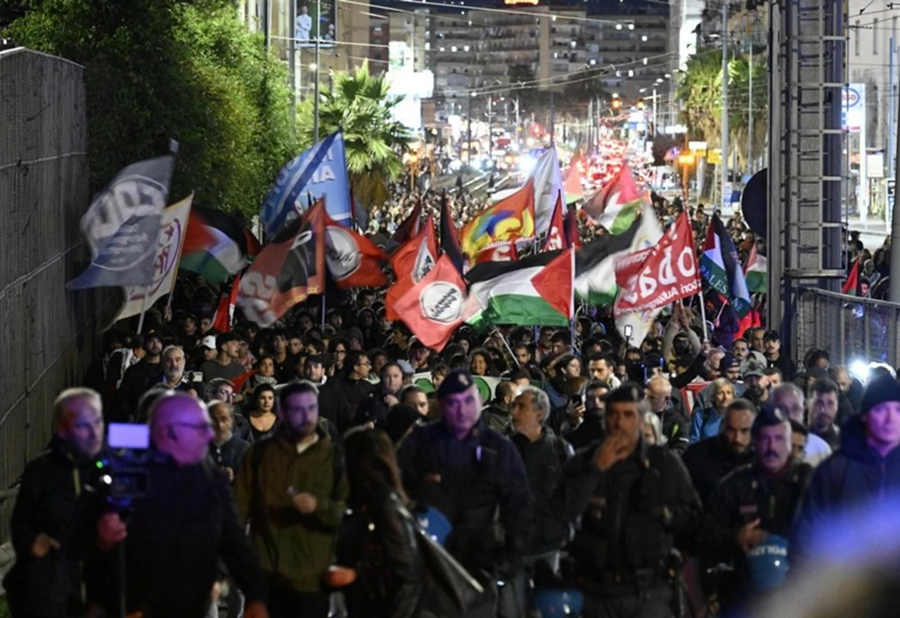 Neredi diljem Europe nakon blokade flotile. Razbijaju se trgovine i restorani
