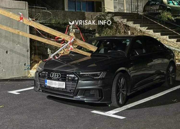 Ograda pala na automobil u Širokom Brijegu