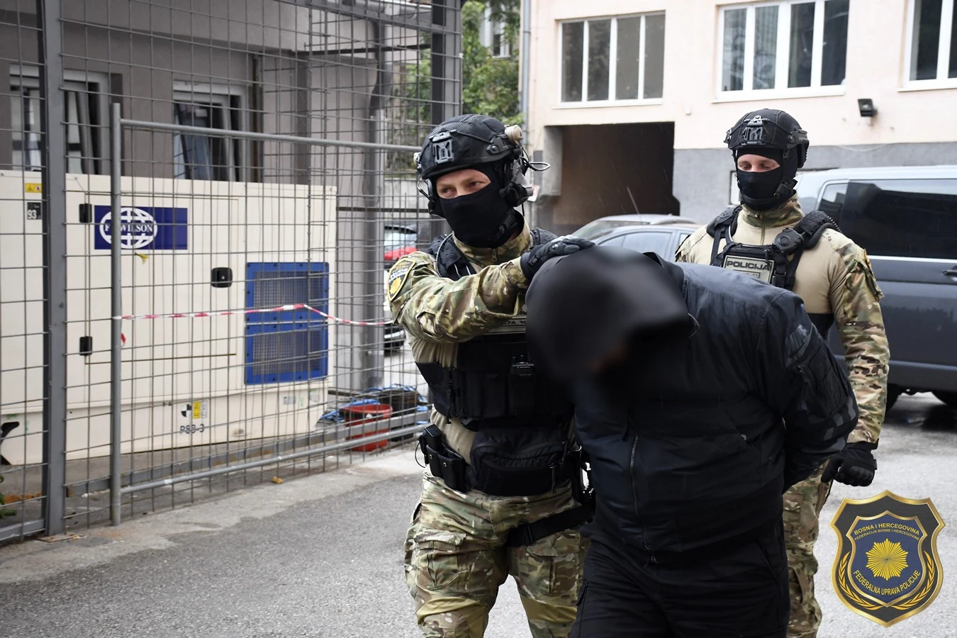 FUP uhitio šest osoba zbog iznude, među njima i maloljetnik