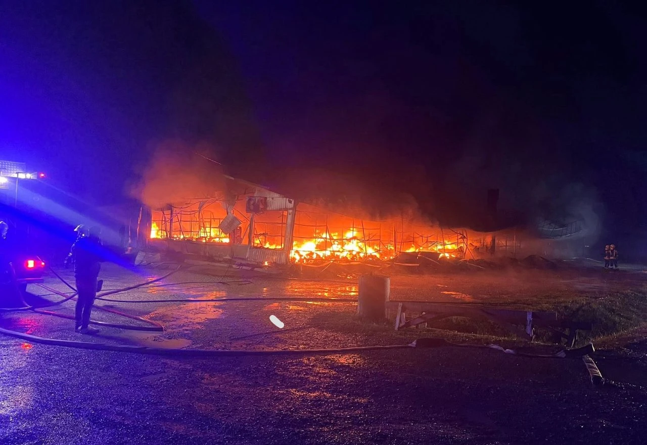 FOTO/VIDEO | Gori najpoznatija tržnica u BiH