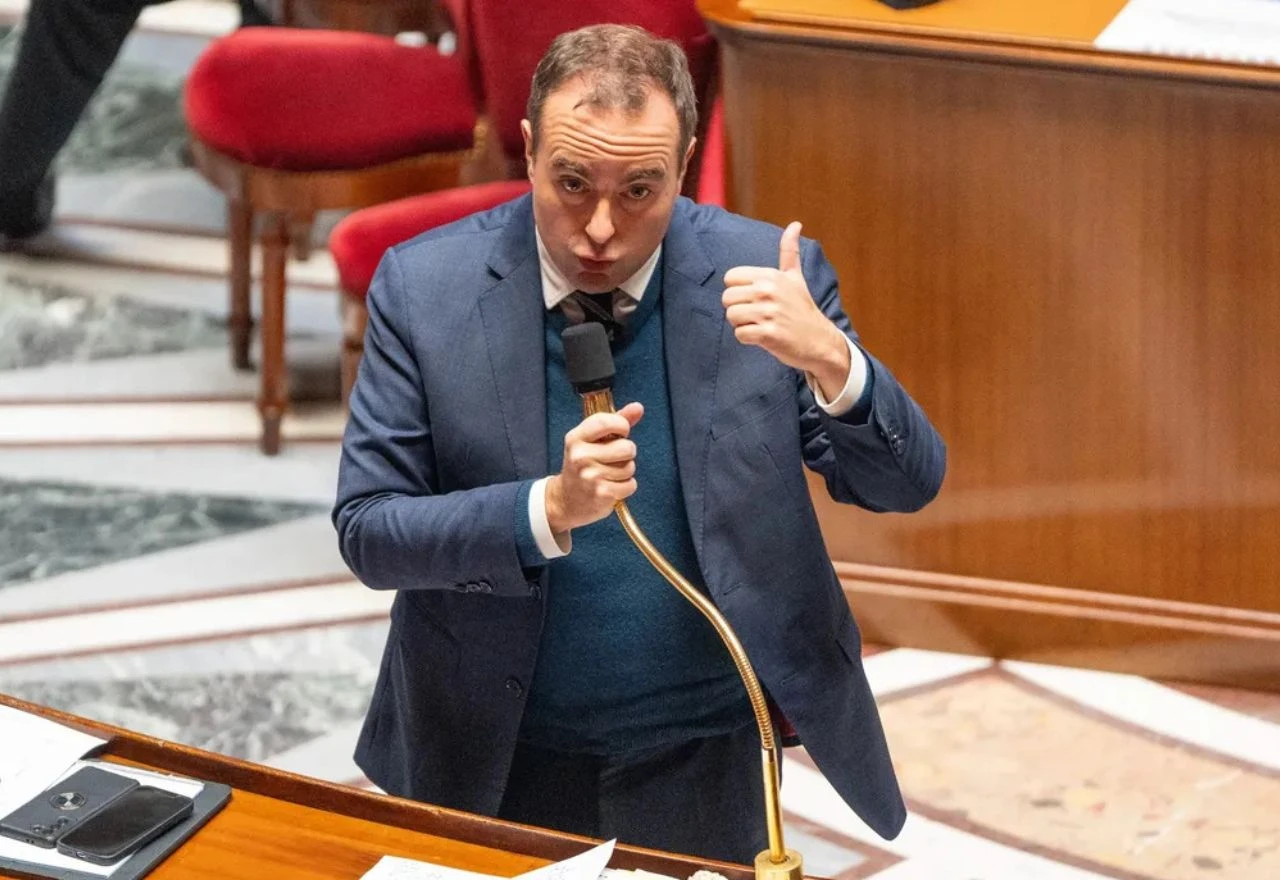 Francuski premijer podnio ostavku