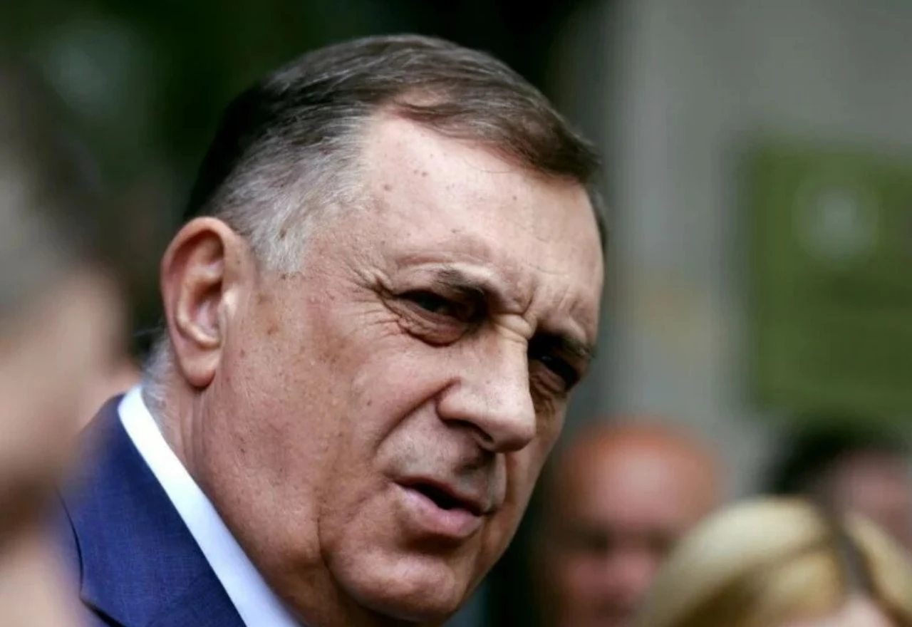 Po kojoj osnovi MUP čuva Dodika?