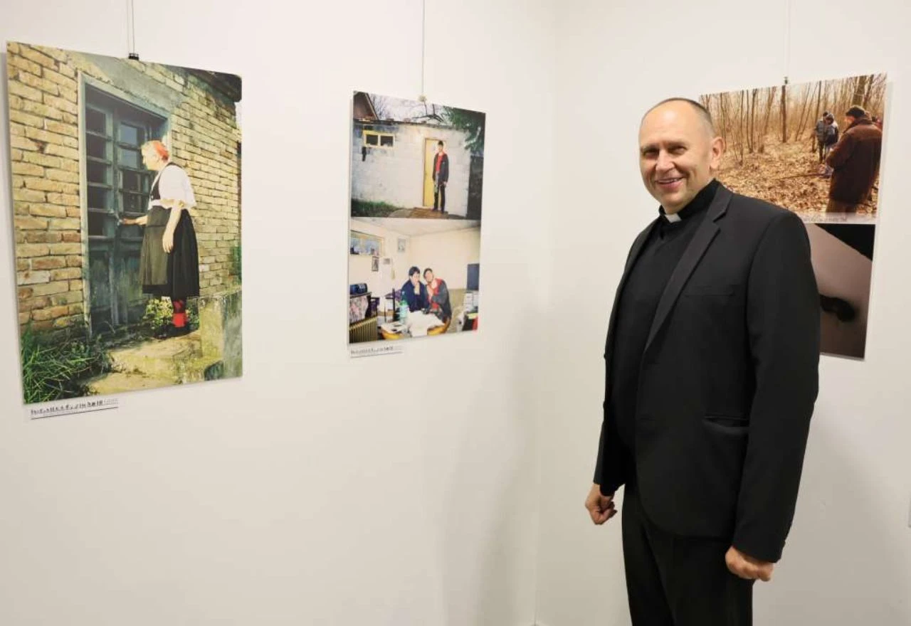 Otvorena izložba "Ljudi": Pred Mostarcima povijesne snimke Stoca iz 1869. i Potoka iz 1913. godine