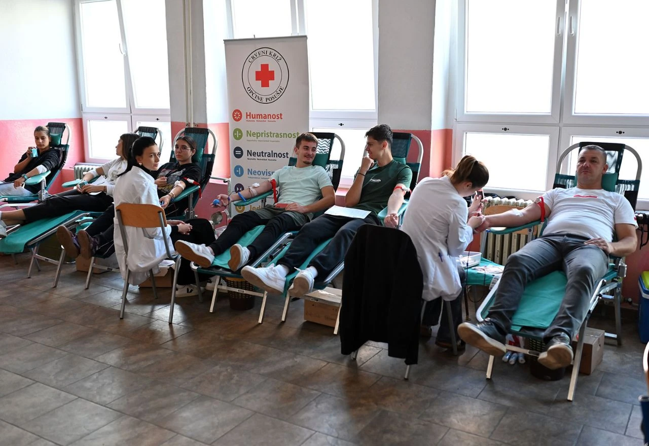 Posuški srednjoškolci pokazali humanost u akciji darivanja krvi