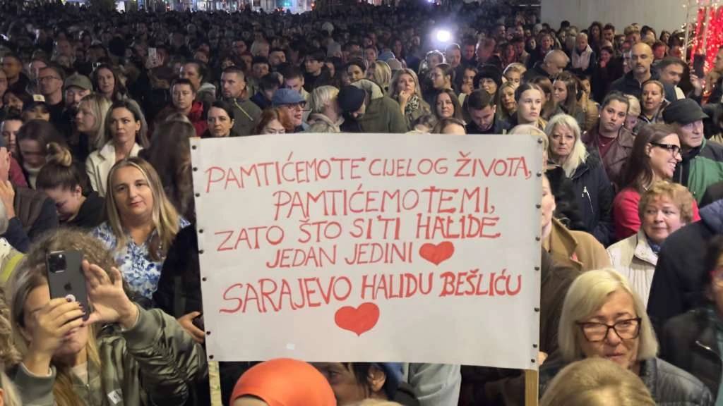 Taksisti u Sarajevu besplatno voze na dženazu Halida Bešlića