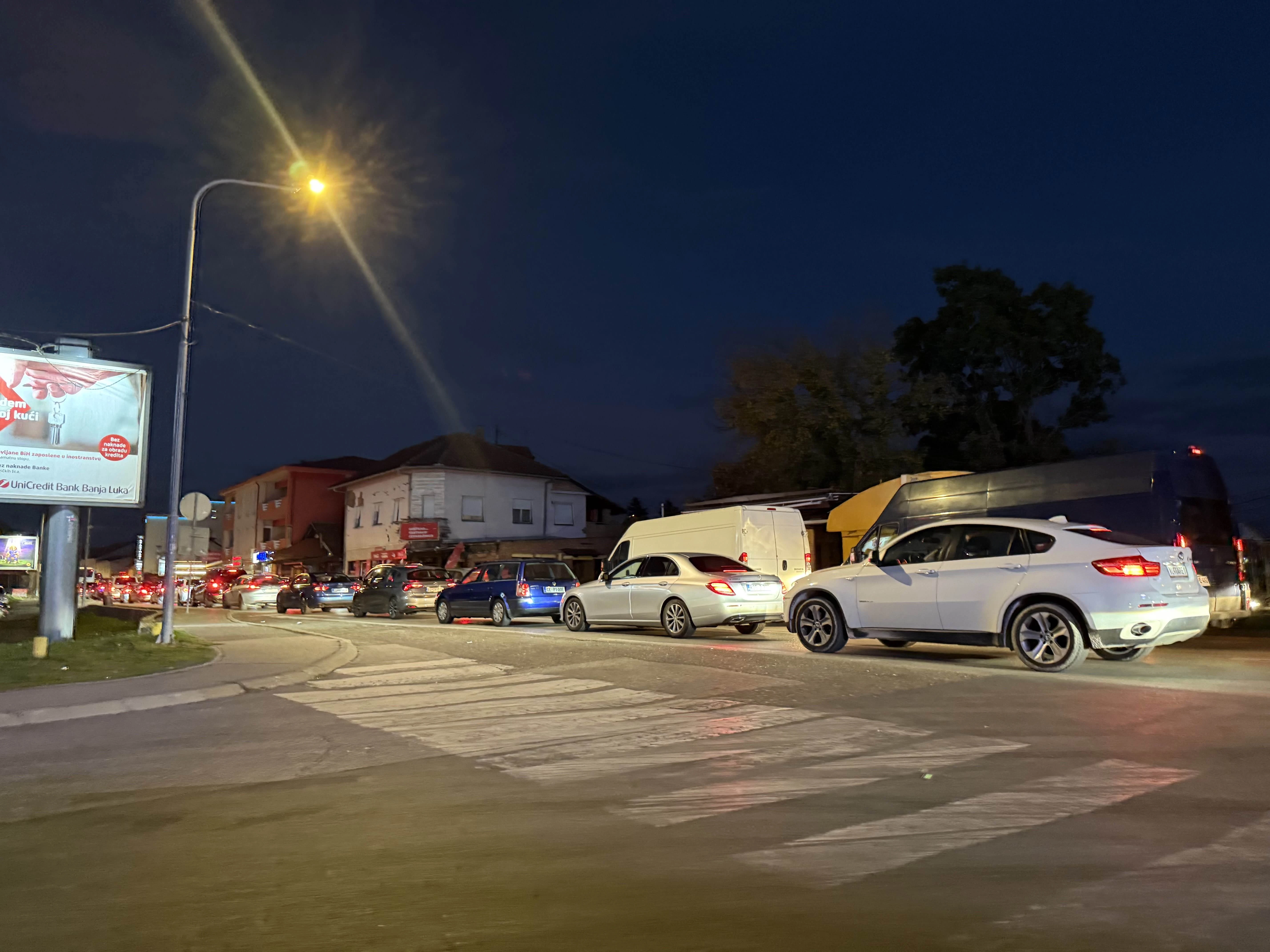 VIDEO | Velike gužve na granici BiH i Hrvatske