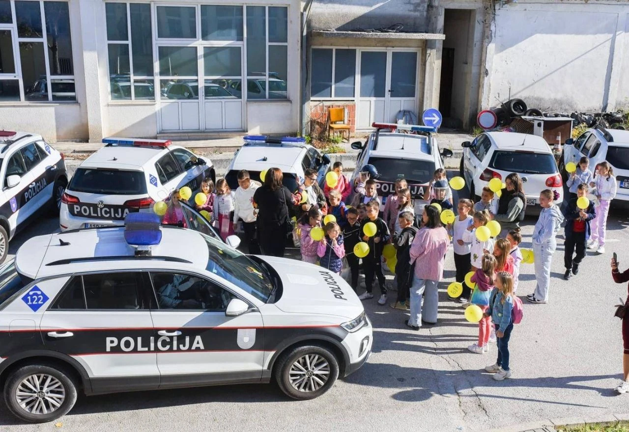 Posušje: Učenici upoznali rad policije kroz manifestaciju ''Dani otvorenih vrata''