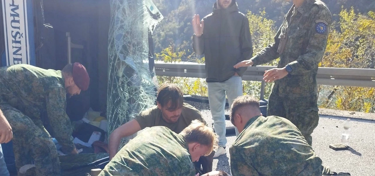 Vojnici EUFOR-a na mjestu nesreće