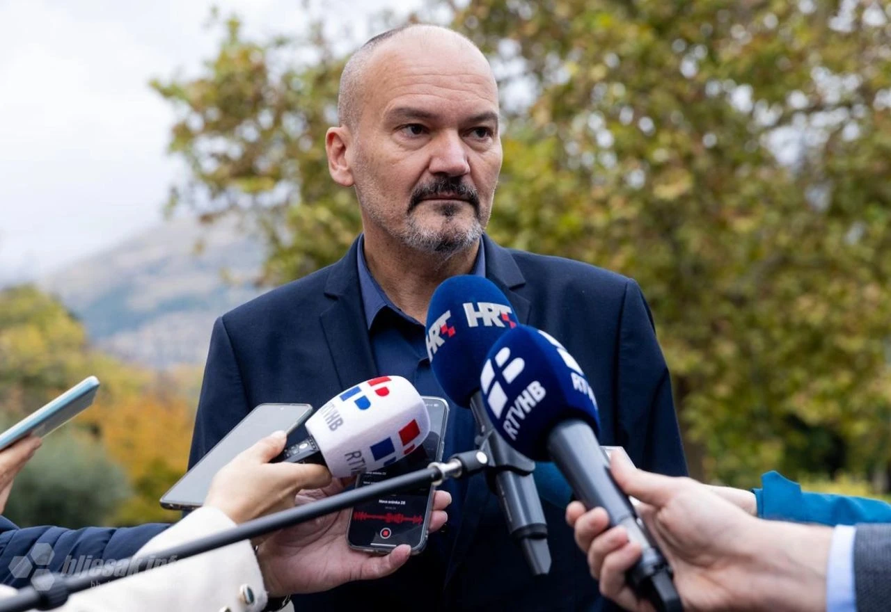 Rektor Čolak za Bljesak: Neke školarine neće postojati, izvanrednima neće rasti, SUM duguje gostujućim profesorima