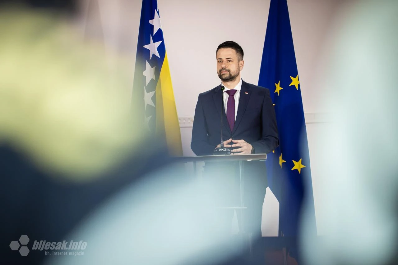 Bošnjaci će RS učiniti neovisnom, Komšić i Bećirović ne žele proračun