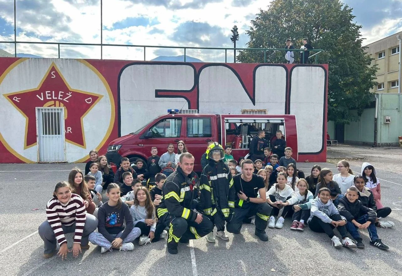 FOTO | Učenici u Potocima postali mali vatrogasci na jedan dan
