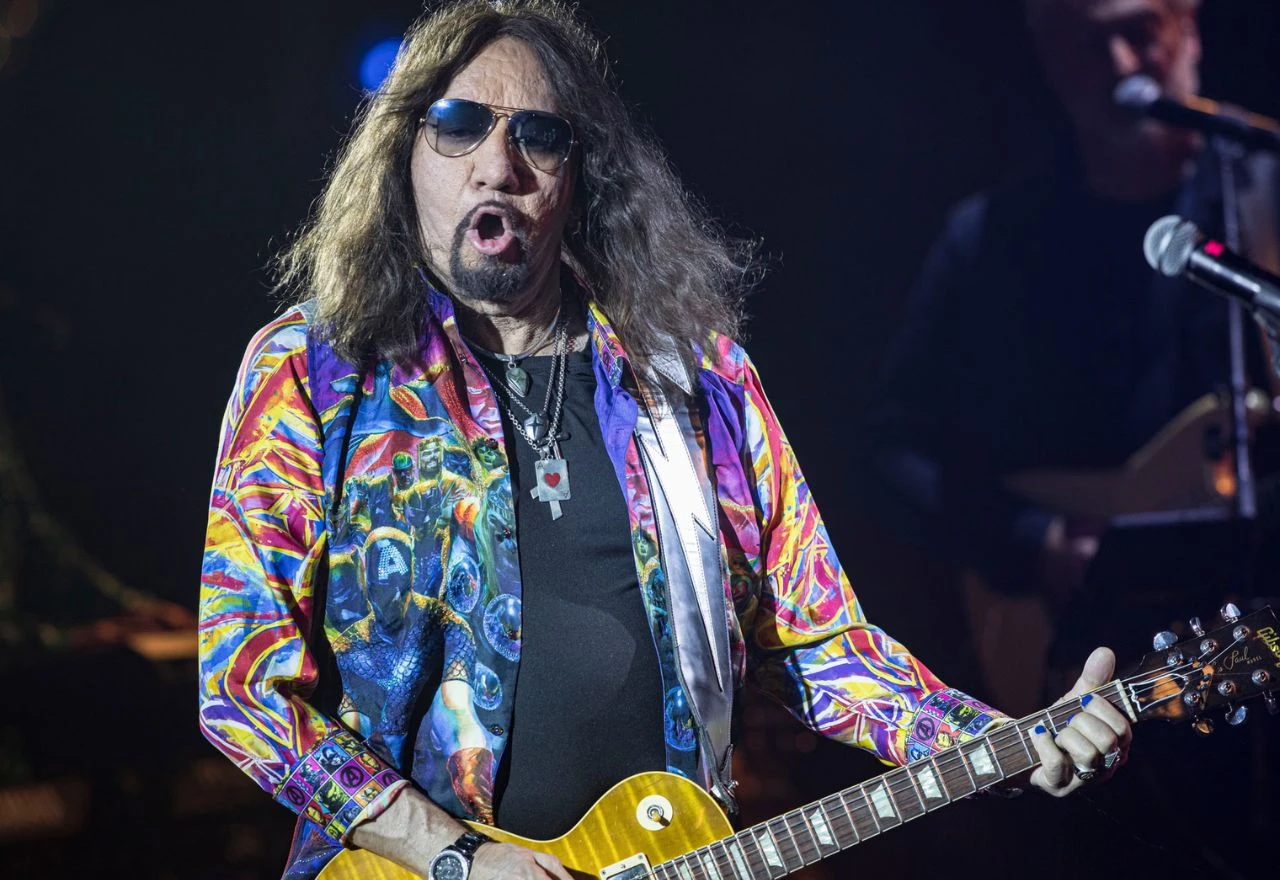 Preminuo Ace Frehley, legendarni gitarist i suosnivač benda Kiss