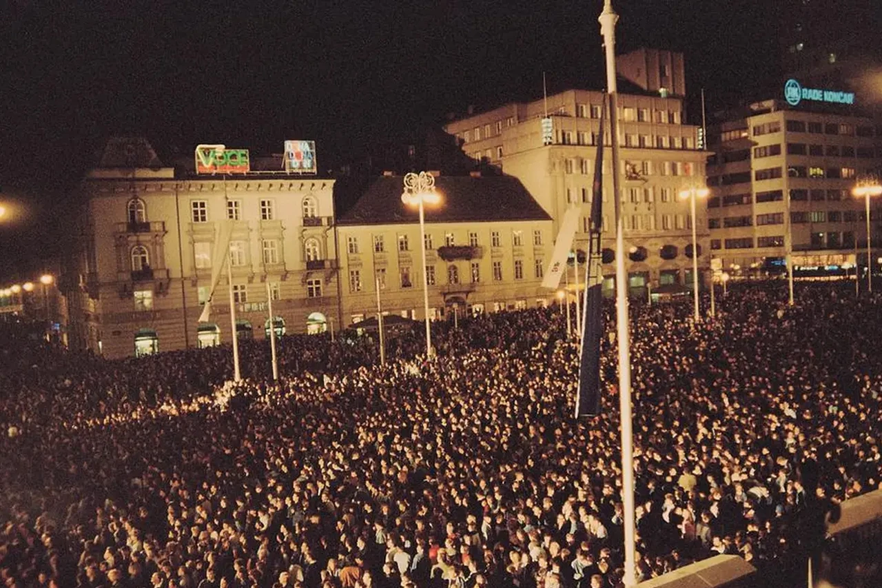 "Zabranjeni" koncert Prljavog kazališta koji je postao simbol generacije