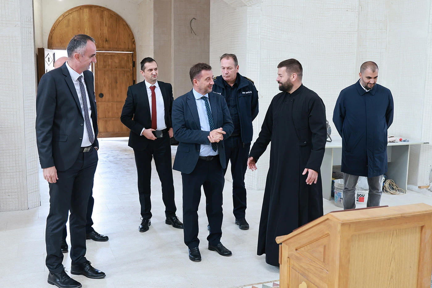 Kordić i Rahimić posjetili Sabornu crkvu: "Nećemo tolerirati napade, Mostar je grad svih"