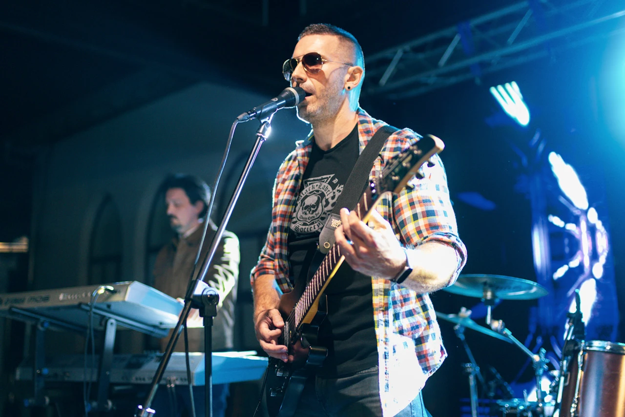 FOTO | U Mostaru održan koncert grupe "Ko Su Ovi" na Tepi