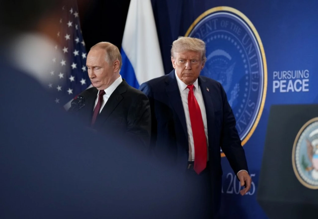 Putin može putovati u Budimpeštu unatoč sankcijama i tjeralici