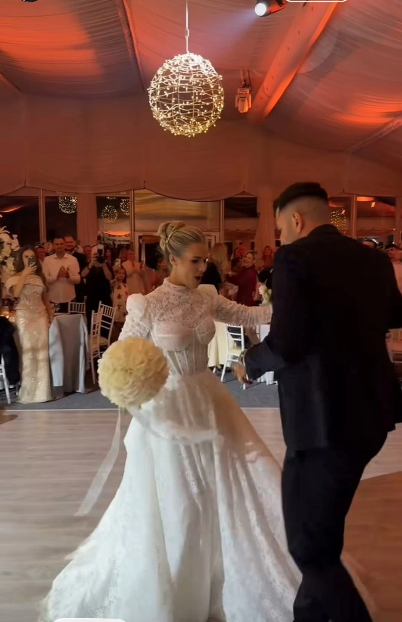 Martina Filić i Ismael Hadžić rekli sudbonosno "da": Sve oči bile su uprte u njezinu vjenčanicu