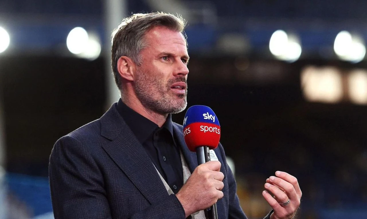 Carragher: Mogao bi Salah malo i na klupu
