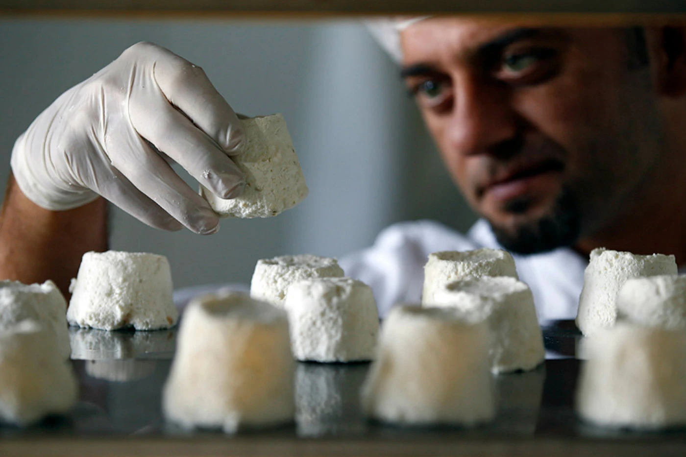 Susjedi prave najskuplji sir na svijetu – košta preko 1.000 eura za kilogram