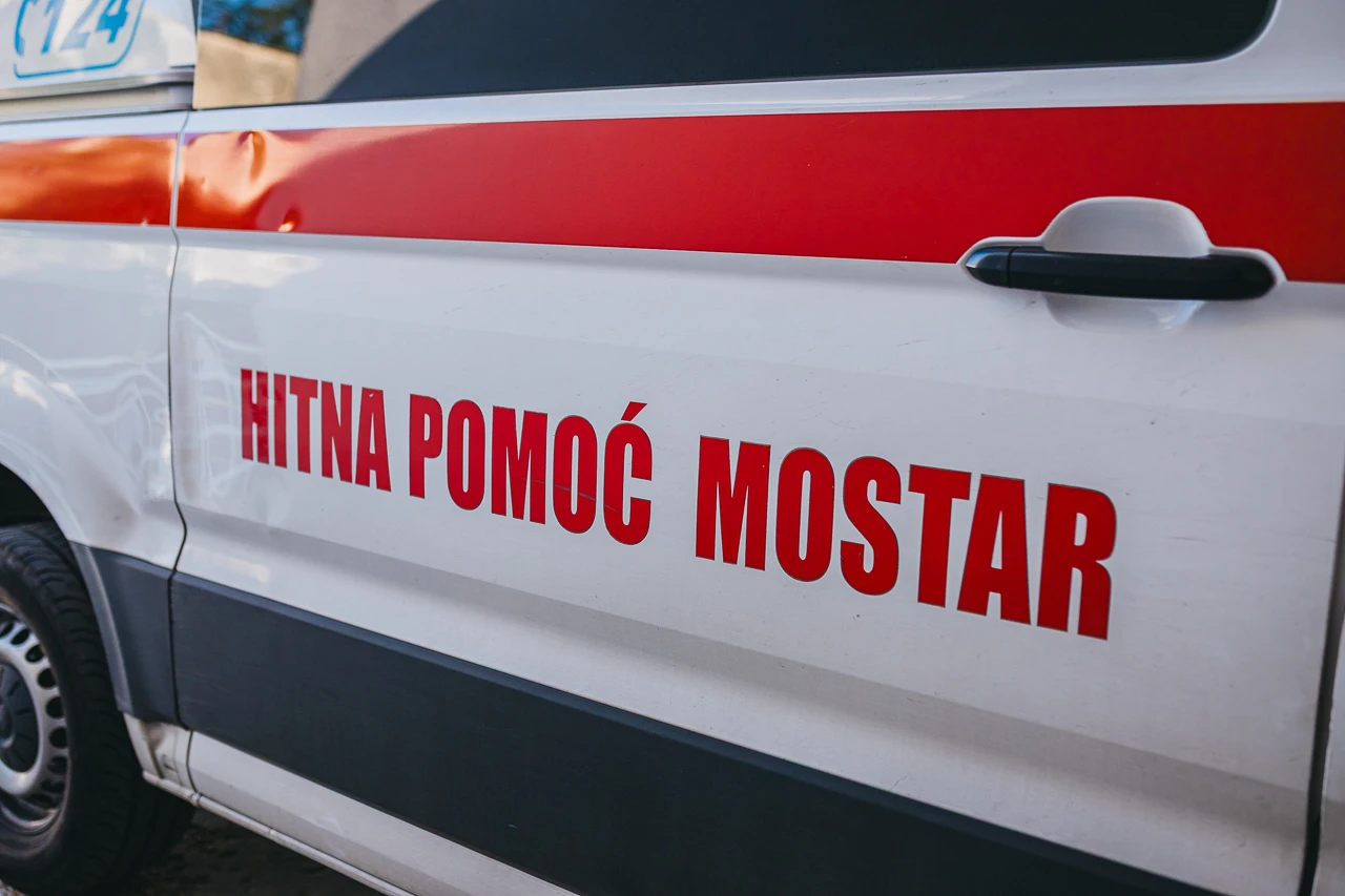 Mostar: Teško ozlijeđen 17-godišnji motociklist