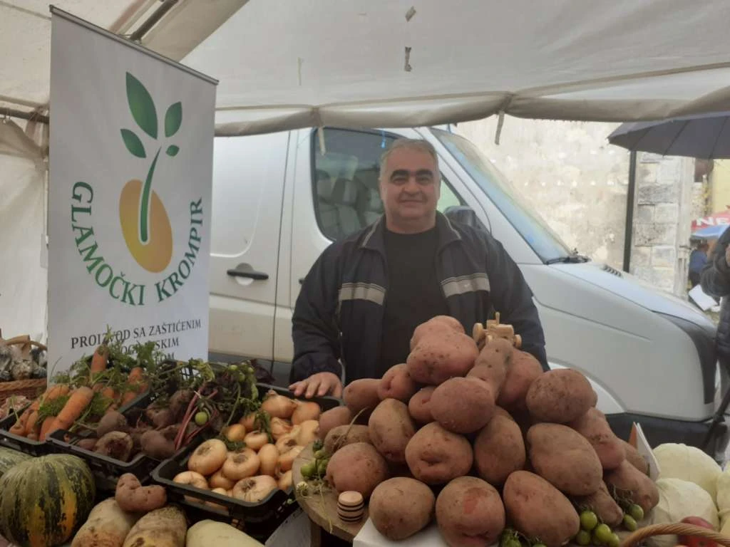 Dani glamočkog krumpira: Najveći krumpir težio više od dva kilograma