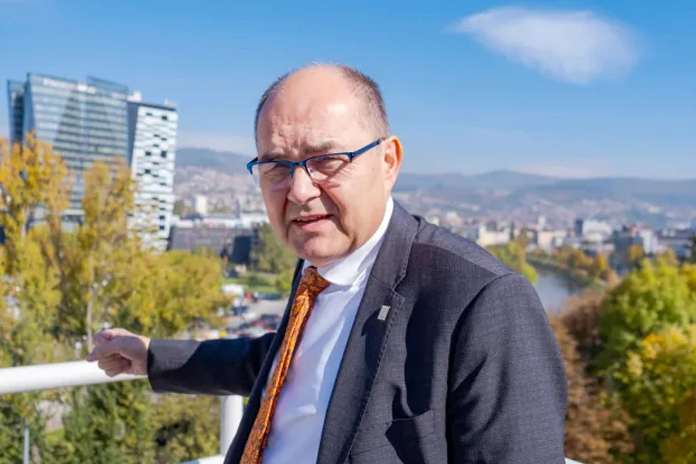 Schmidt za The Times: Mislim kako je vrijeme za pronaći izlaz