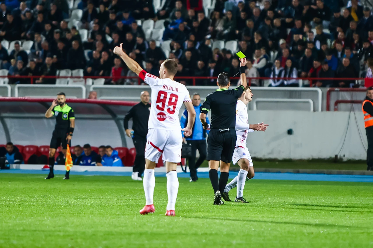Peljto pokazao prvi žuti karton