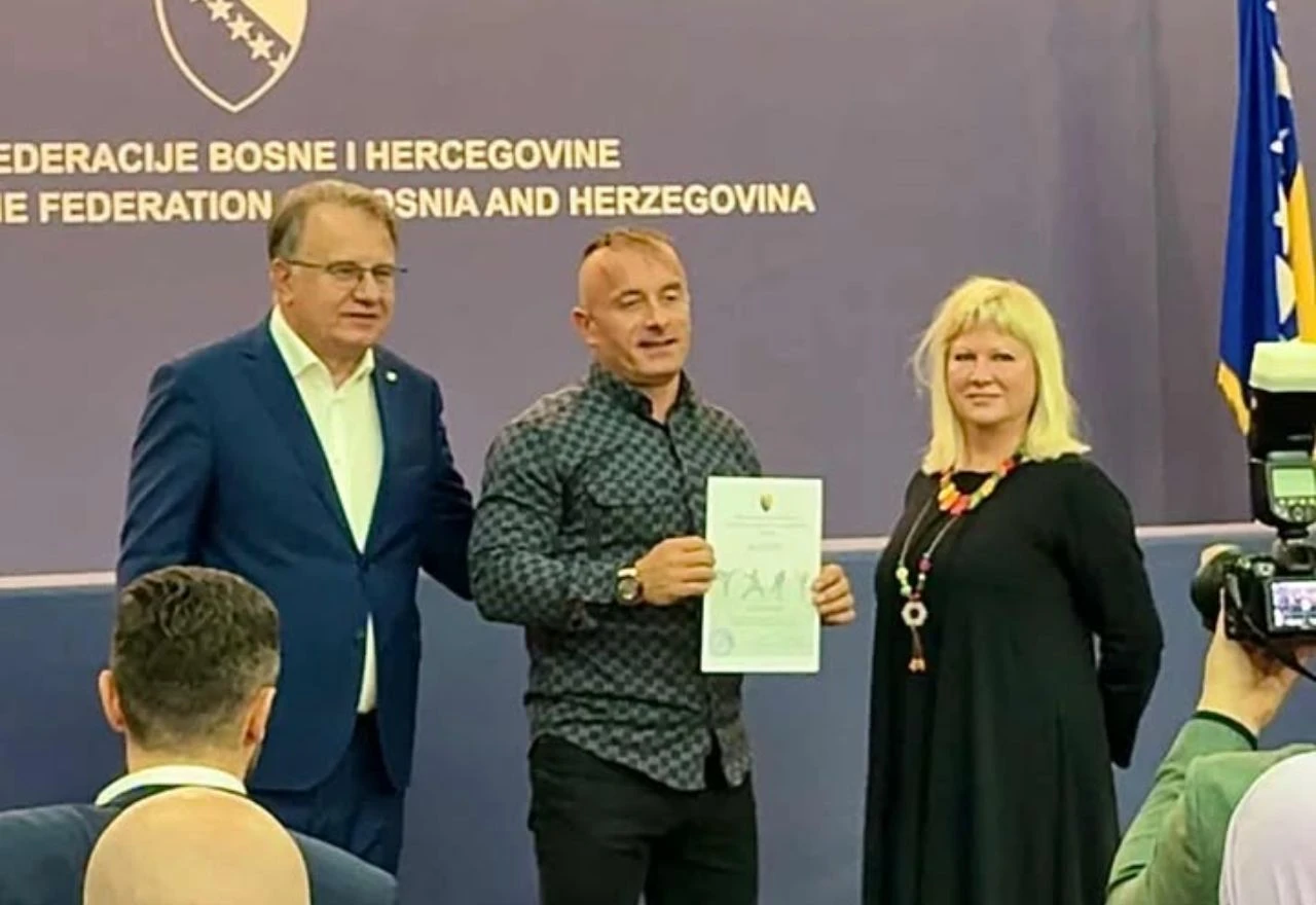 Viceprvak svijeta iz Mostara: Igor Koluder dobio prestižnu svjetsku plaketu