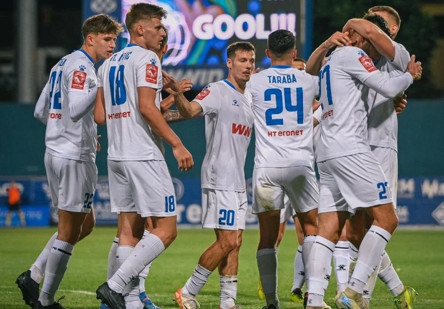 Velež se mučio u Loparama, Široki preokretom do osmine finala