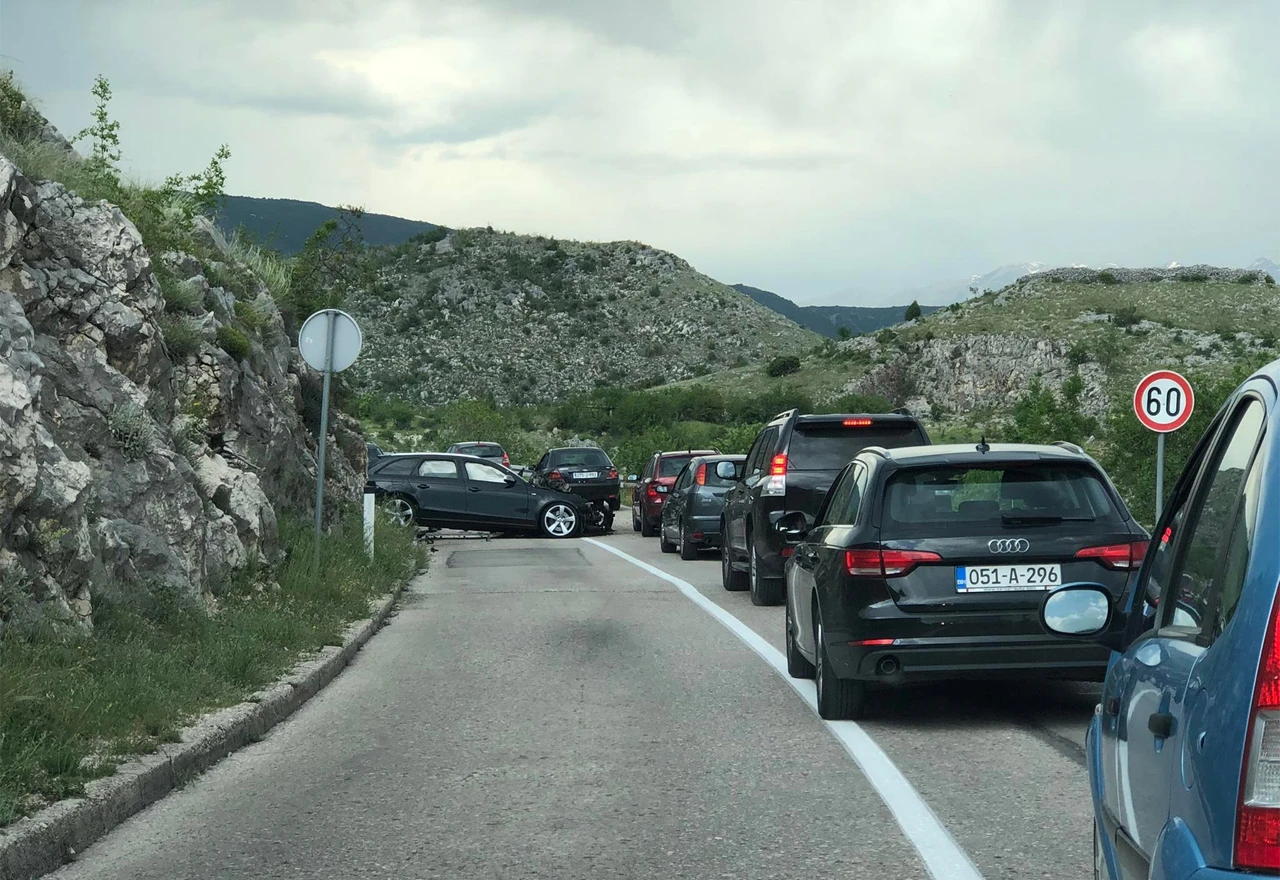Jedna osoba ozlijeđena u prometnoj nesreći na Kobilovači