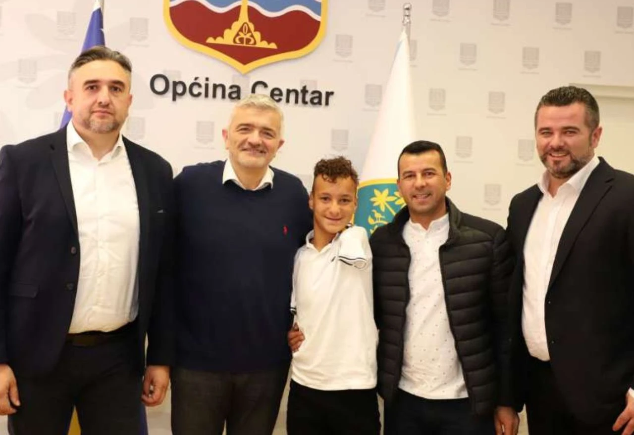 Ismailu Zulfiću uručeni ključevi stana u Sarajevu