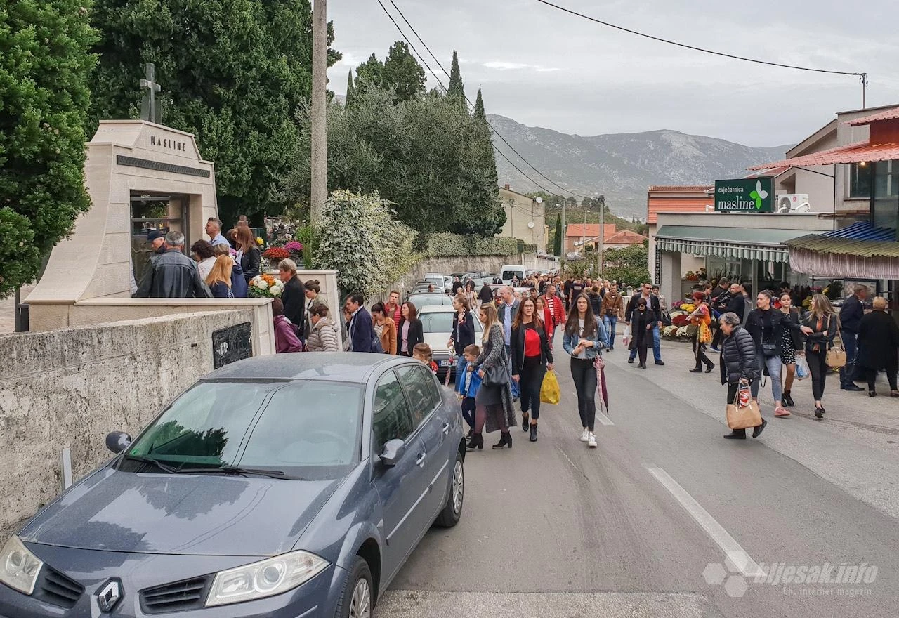 Policija upozorava vozače: Očekujte povećan broj pješaka na cestama