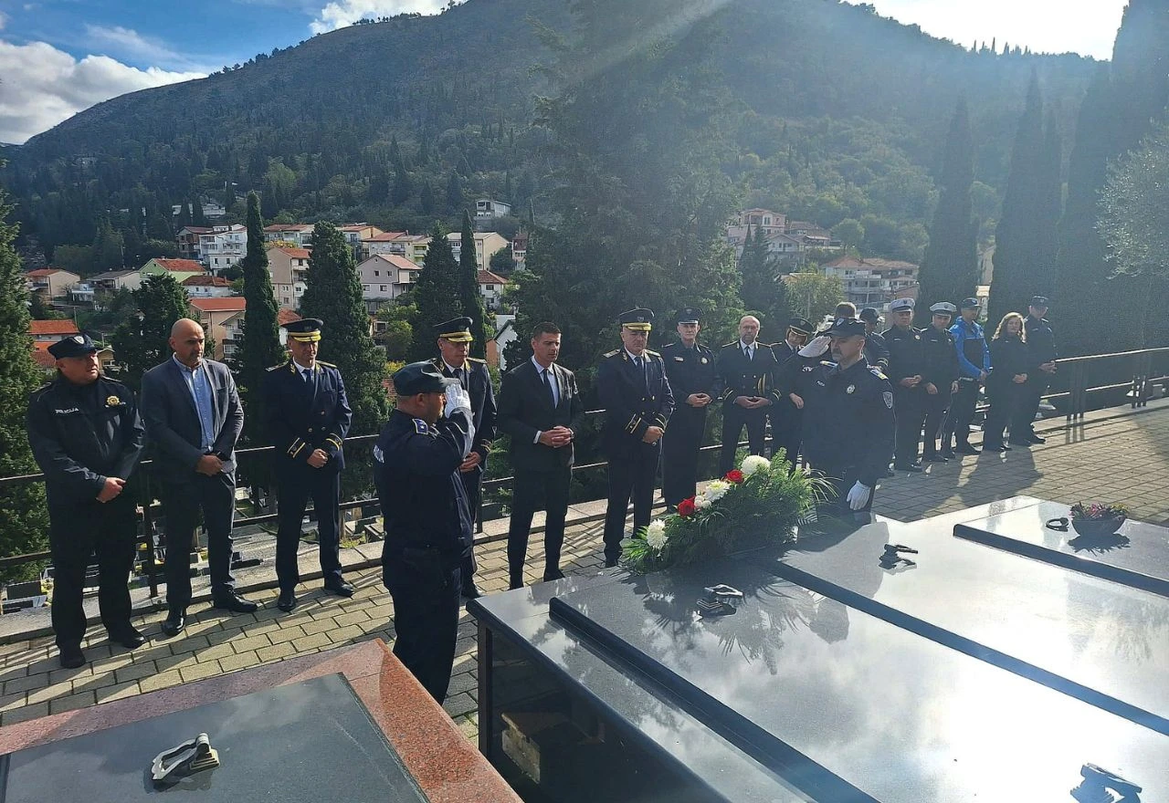 MUP HNŽ odao počast pokojnom Jozi Leutaru