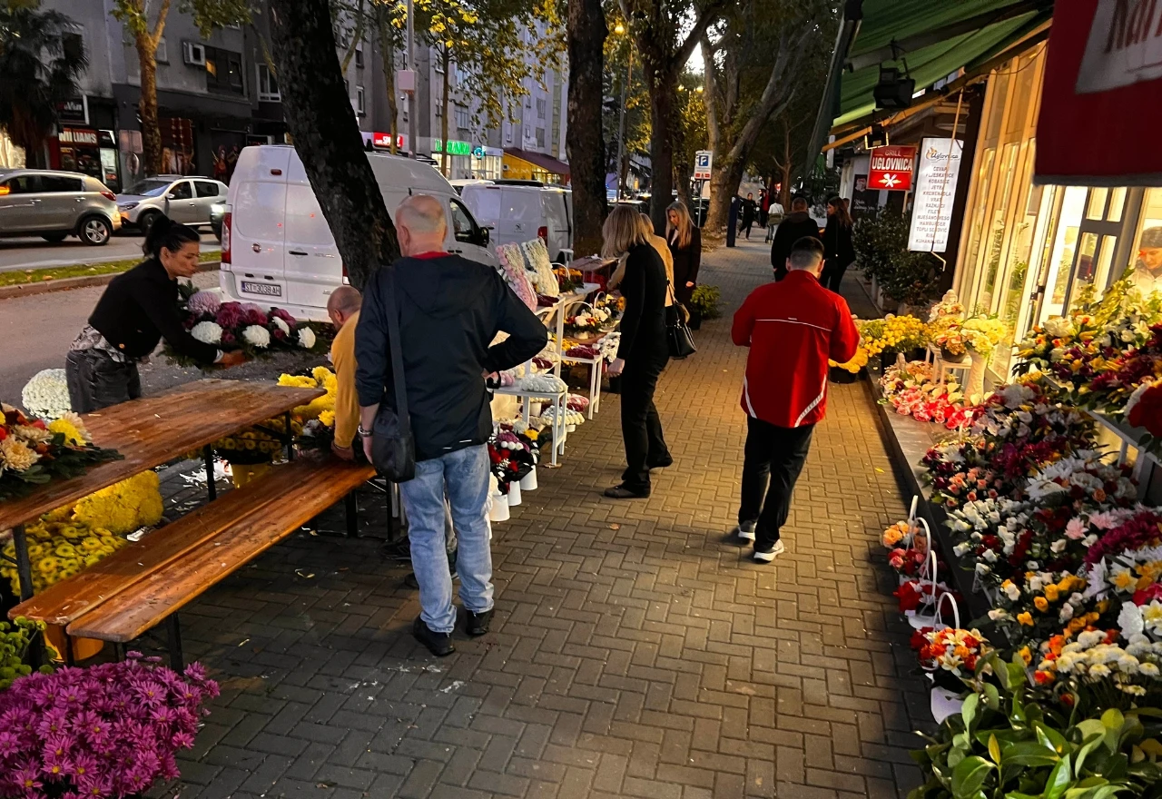 Večer prije blagdana: Mostarske cvjećarne rade punom parom