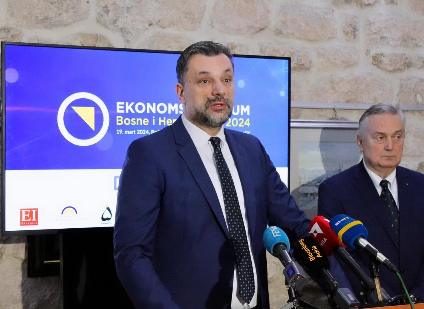 Konaković nakon odlaska 8 članova iz stranke: ''Upalit ćemo sve motore!''