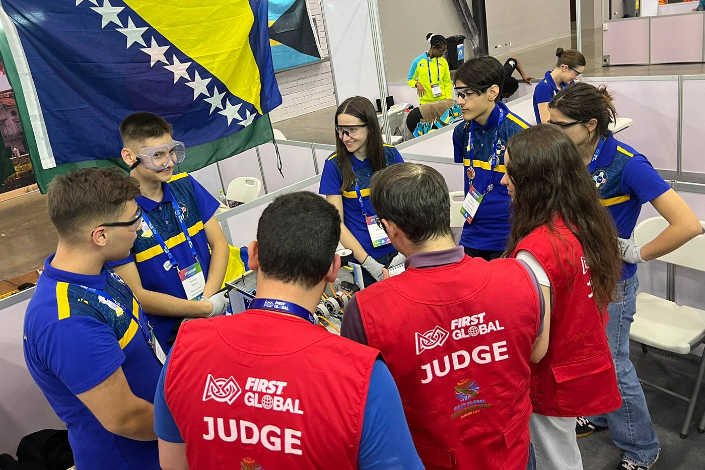 Mladi iz BiH briljirali na svjetskoj robotičkoj olimpijadi u Panami