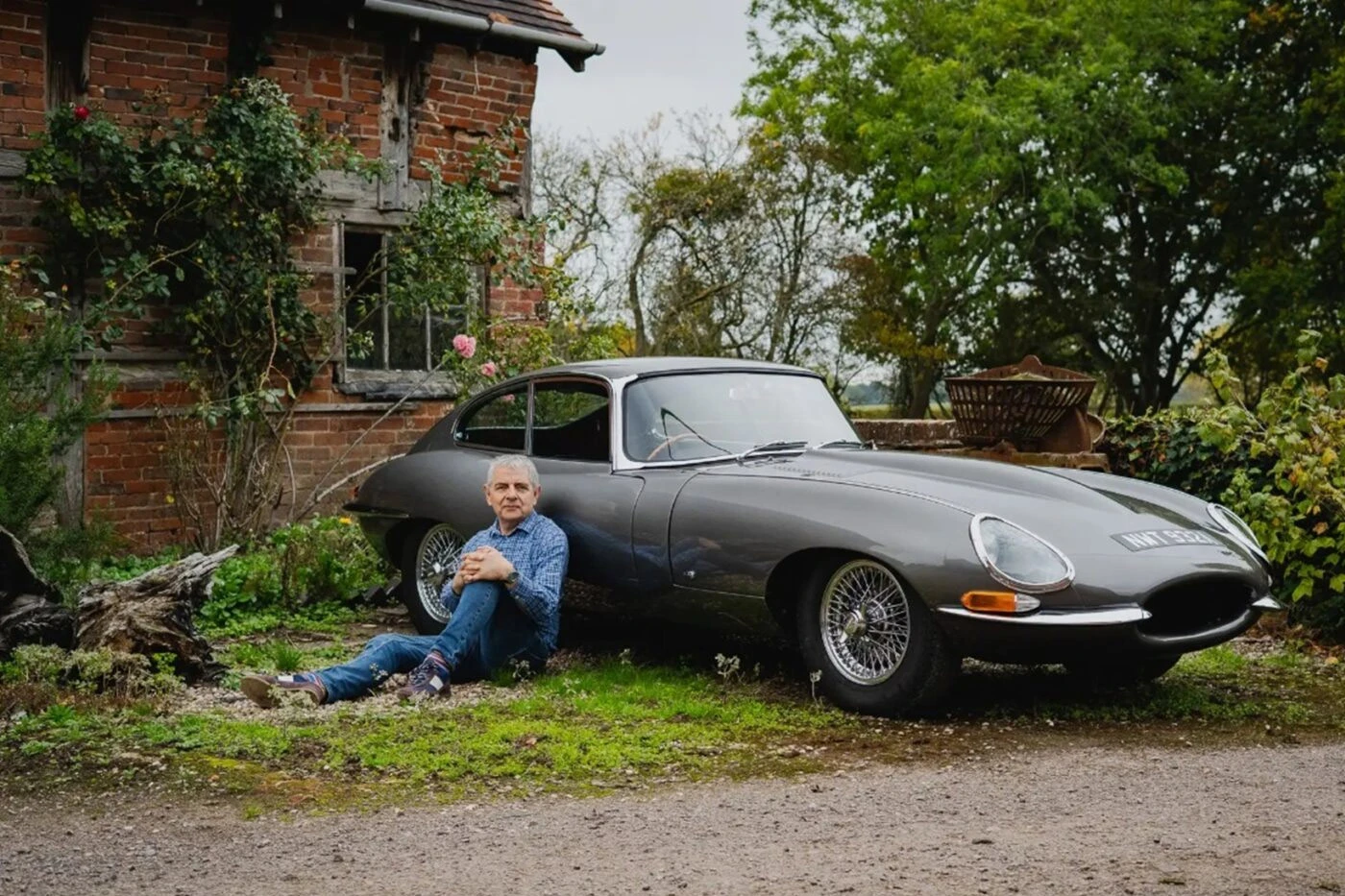 Rowan Atkinson prodaje svoj restaurirani Jaguar iz 1963.