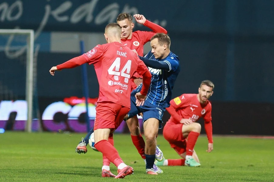 VIDEO | Što je Adžemu sumnjivo kod Veležovog gola?