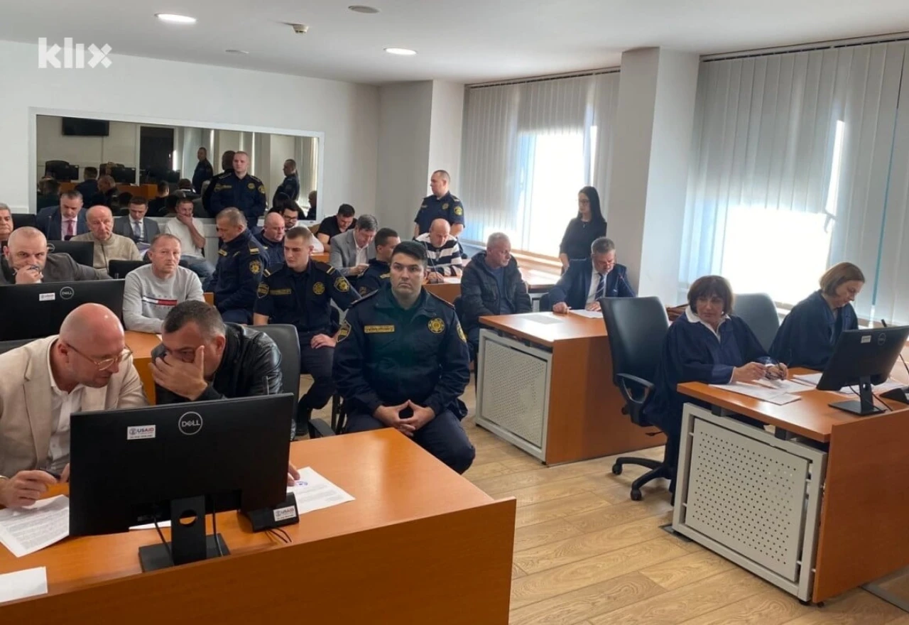 Iskazi žrtvi iz Tuzle: Inspektor im davao drogu, policajci ugovarali klijente, "štitili" ih od kolega...